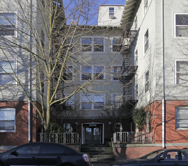 King Hill Condominiums in Portland, OR - Building Photo - Building Photo