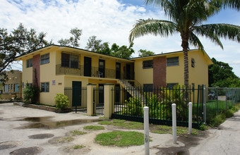 12910 NE 6th Ave in North Miami, FL - Building Photo - Building Photo