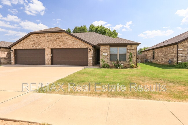 property at 1521 Purple Finch St