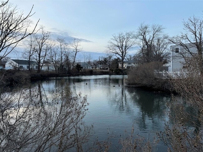 457 Clocks Blvd, Unit Lower in Massapequa, NY - Building Photo - Building Photo