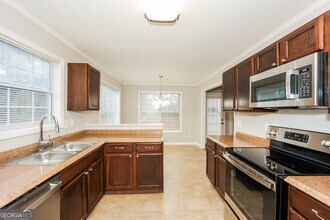 2175 Lake Royale Dr in Riverdale, GA - Building Photo - Building Photo