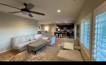 3474 Ribwort Rd in San Bernardino, CA - Foto de edificio - Building Photo