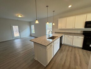 13 Whistling Oaks NE Dr in Rome, GA - Building Photo - Building Photo