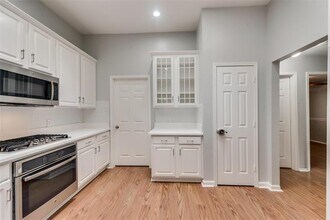 3551 Briargrove Ln in Dallas, TX - Building Photo - Building Photo