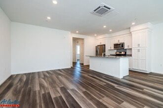 6818 Steel Ct in San Jose, CA - Building Photo - Building Photo