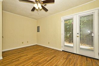 Cleveland Sq Apartments in Cullman, AL - Building Photo - Other