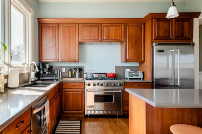 675 Kansas St in San Francisco, CA - Building Photo - Building Photo