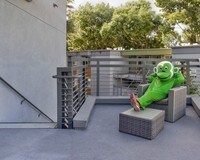 Building Photo - University River Village Apartamentos in Sacramento, California