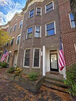 243 College Pl in Norfolk, VA - Building Photo