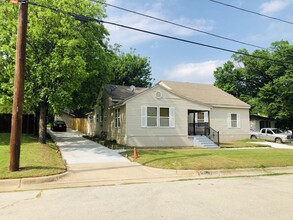 5805 Ellison Ave in Fort Worth, TX - Building Photo - Building Photo