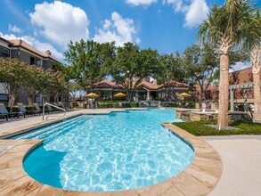 The Lyndon in Irving, TX - Foto de edificio - Building Photo