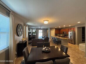6844 S Benedetti Ct in Tucson, AZ - Foto de edificio - Building Photo