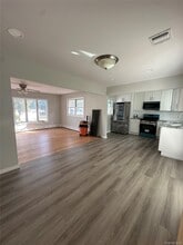 16 Blythe Rd in Ronkonkoma, NY - Building Photo - Building Photo