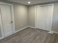 7028 Ridge Ave photo'