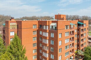 Annen Woods Condominiums in Pikesville, MD - Building Photo
