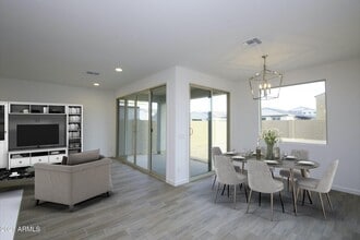 5536 W Western Star Blvd in Phoenix, AZ - Building Photo - Building Photo