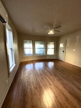 1005 Broadway Ave, Unit 2 in Mattoon, IL - Building Photo - Building Photo