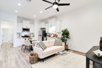 Trinity Villas in Lafayette, LA - Foto de edificio - Building Photo