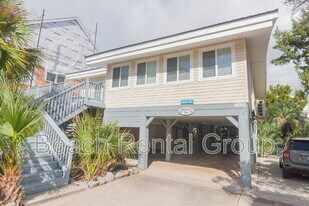 4718 Seaview St in North Myrtle Beach, SC - Building Photo