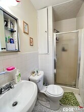 203 Lake Shore Rd, Unit 2 in Boston, MA - Building Photo - Building Photo
