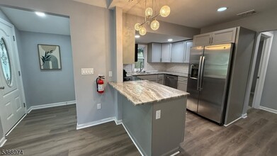 58 Tufts Trail in Hopatcong, NJ - Building Photo - Building Photo