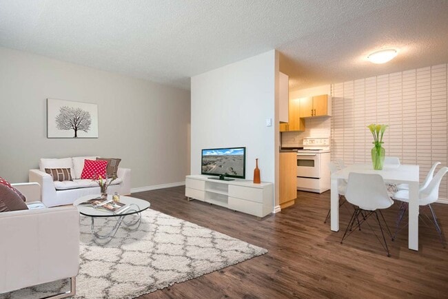 Munroe Manor in Winnipeg, MB - Building Photo - Building Photo