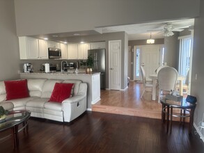 7 Ellington Cir in Rochester, NY - Building Photo - Building Photo