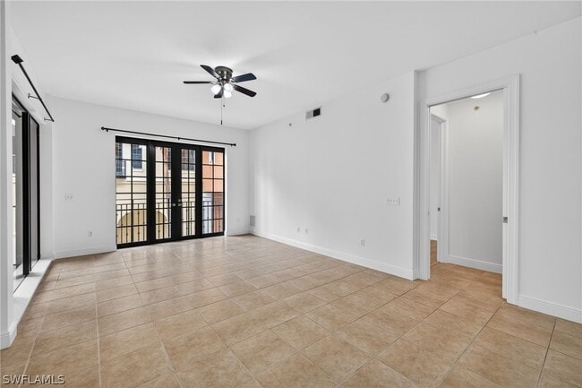 8010 Via Sardinia St in Estero, FL - Building Photo - Building Photo