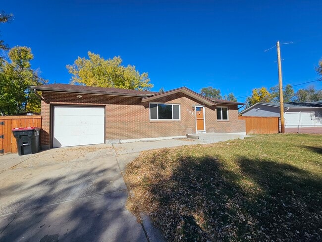 308 Loomis Ave