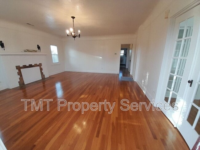 619 E Cook St in Santa Maria, CA - Building Photo - Building Photo