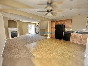 922 SW Imperial Ln in Blue Springs, MO - Building Photo - Building Photo