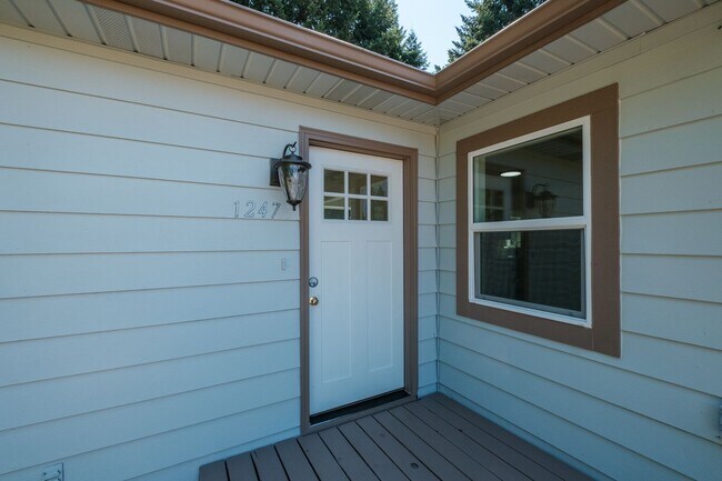 1247 Clark Mill Rd in Sweet Home, OR - Building Photo - Building Photo