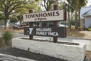 10407 Big Tree Cir W in Jacksonville, FL - Building Photo