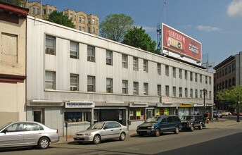 40-48 N Broadway in Yonkers, NY - Foto de edificio - Building Photo
