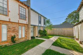 3118 Dickinson Ave-Unit -6 in Dickinson, TX - Building Photo - Building Photo