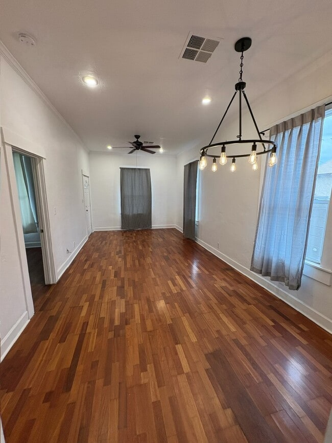 property at 720 N 9th Ave