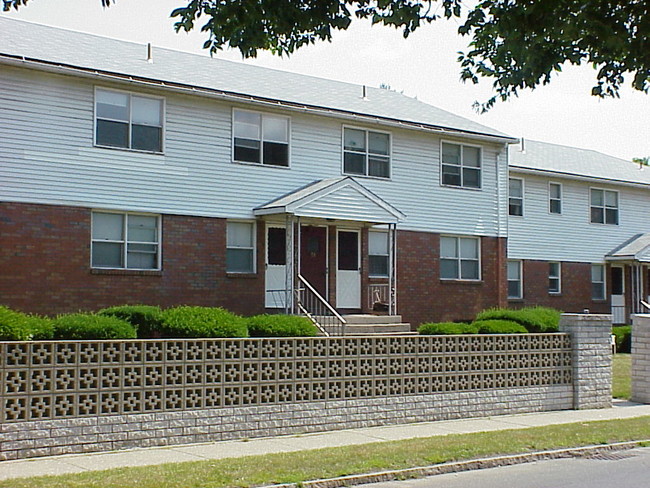 46 Columba St, Unit 58 in Chicopee, MA - Building Photo - Building Photo