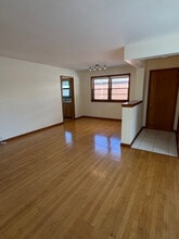 970 Saylor Ave in Elmhurst, IL - Building Photo - Building Photo