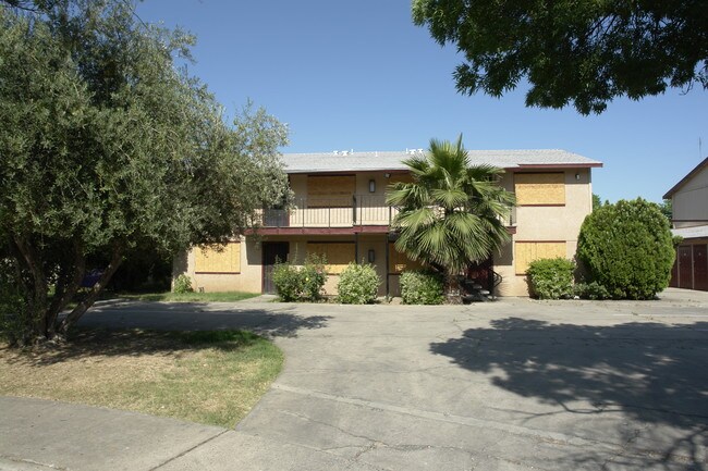 1507 Ellen Ct in Merced, CA - Building Photo - Building Photo