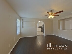910 Pryor Dr in Arlington, TX - Building Photo - Building Photo