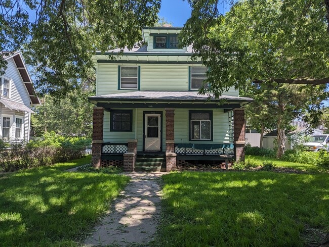 property at 1116 S Glass St