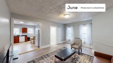 Room in Shared 7 bed/2 bath home, Unit F in Boston, MA - Foto de edificio - Building Photo