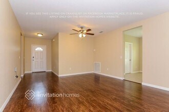 5186 Deltona Blvd in Spring Hill, FL - Building Photo - Building Photo