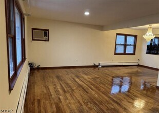 4 Chestnut St in Rutherford, NJ - Building Photo - Building Photo