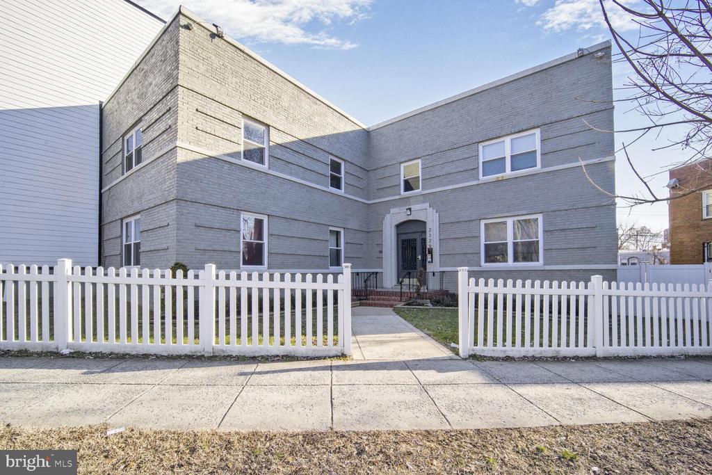 2329 Fairlawn Ave SE in Washington, DC - Building Photo