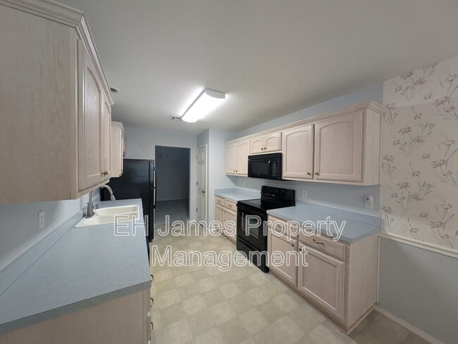 6945 E 46th Pl in Tulsa, OK - Building Photo - Building Photo