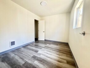 38 Williams Ave in San Francisco, CA - Building Photo - Building Photo