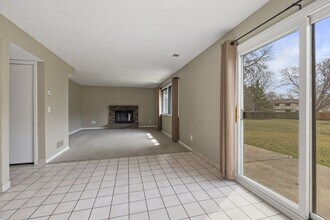 9350 176th St W in Lakeville, MN - Building Photo - Building Photo