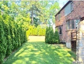 5 Rockcrest Rd in Manhasset, NY - Building Photo - Building Photo