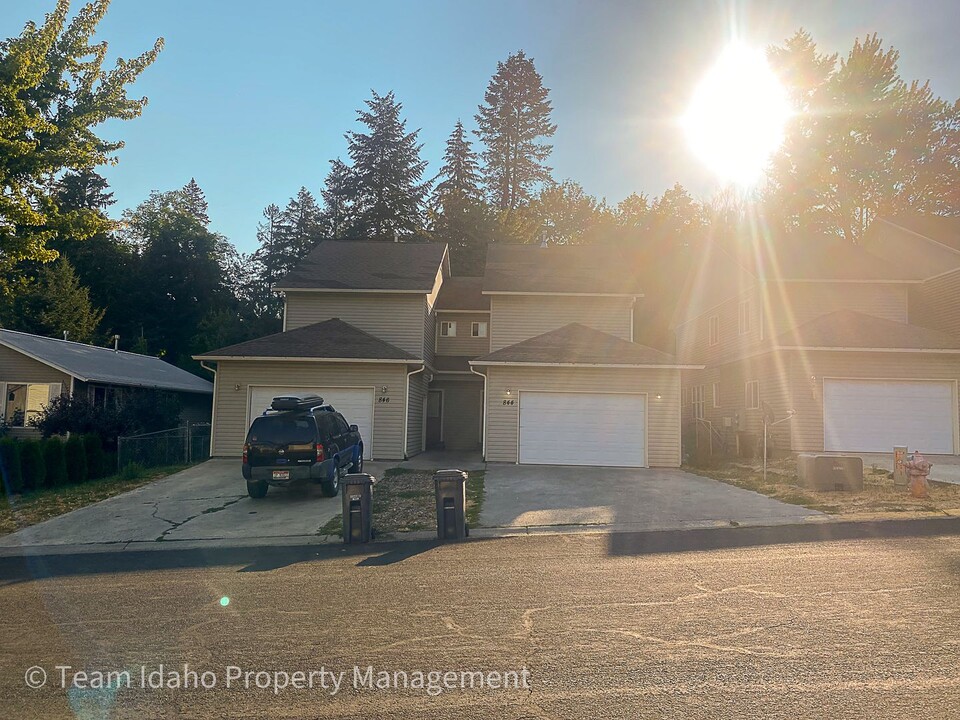 844-846 Garfield St in Moscow, ID - Foto de edificio